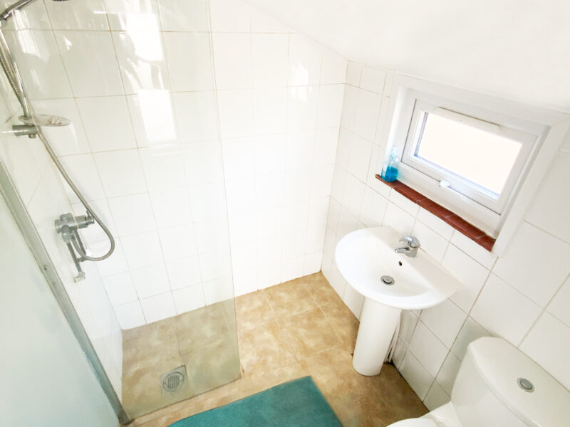 75 Denzil Road, En Suite Room to Rent
