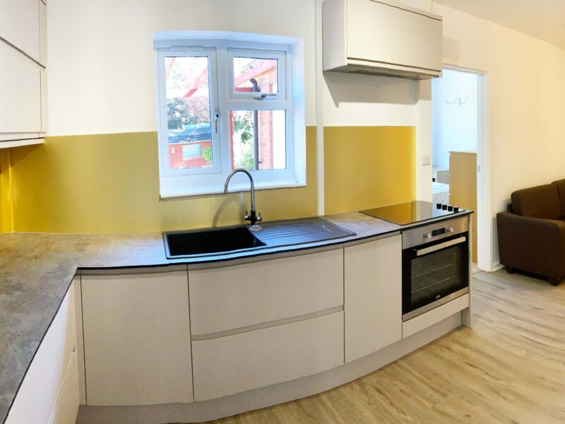 8 St Johns Road, LET BY