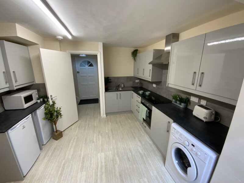 To Let 7 Bed Student House (15H)