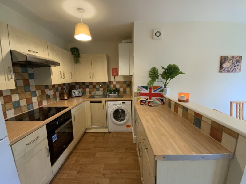Student Rooms Available TO LET (6E)