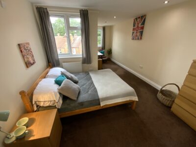 Room available Now (41M)