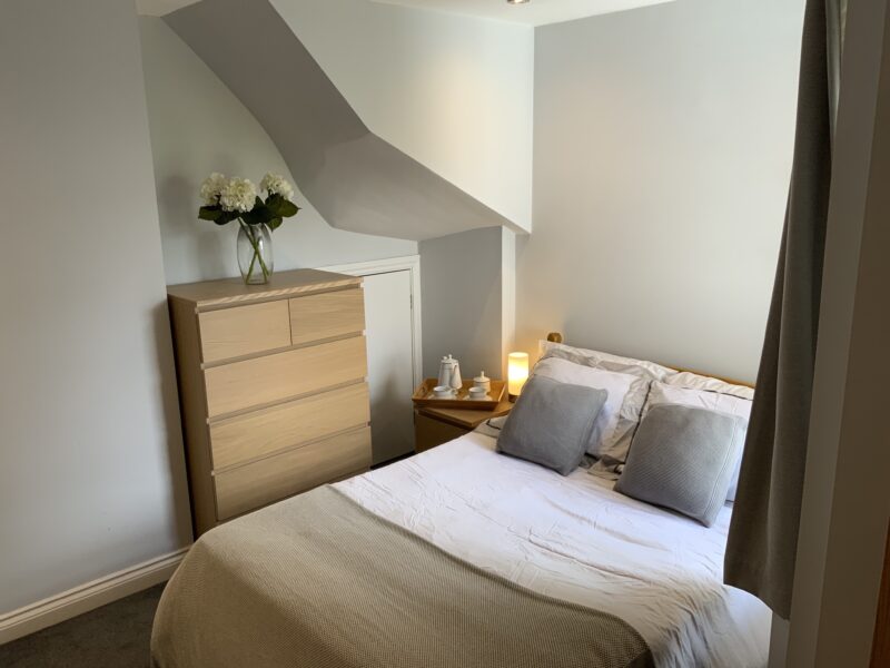 En Suite Room Available 1st July (66L)