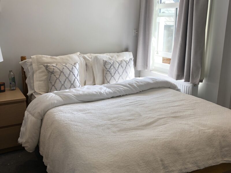 En Suite Room Available 1st July (66L)