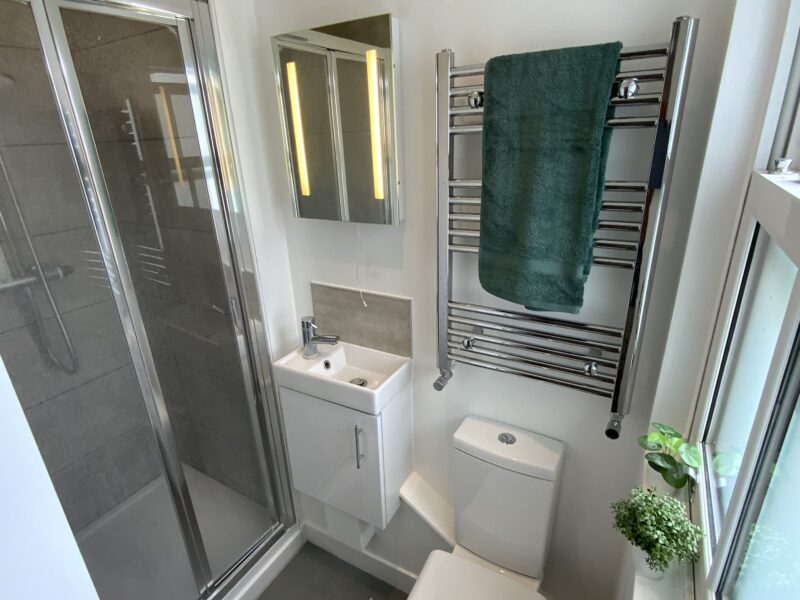 En Suite Room Available 1st July (66L)