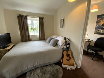 Room available 1st August (17D)