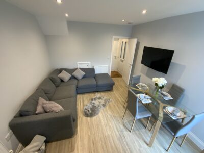En Suite Room Available 1st July (66L)